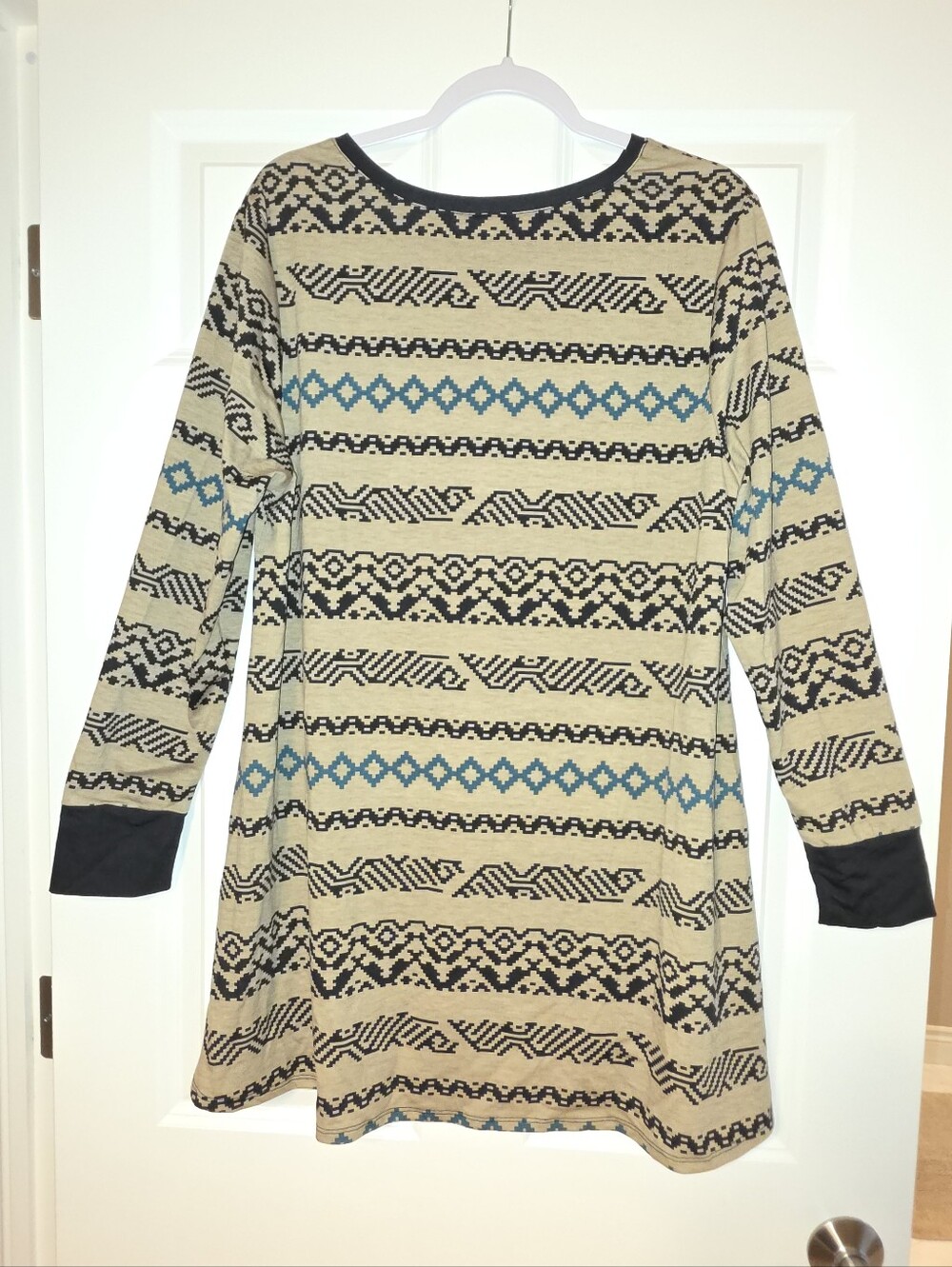 LulaRoe NWOT Elizabeth Long Sleeve Tunic Beige Retail$38 - Picture 5 of 6